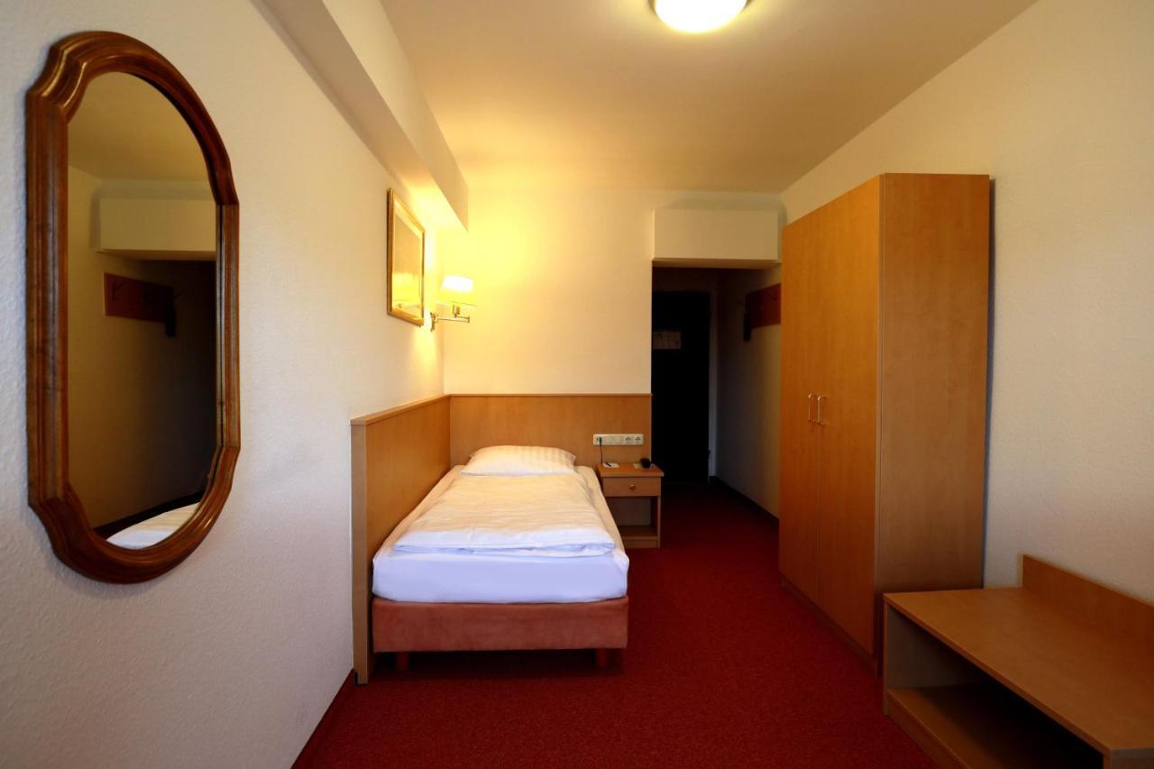 Hotel Mariaweiler Hof Düren - Eifel Exterior foto